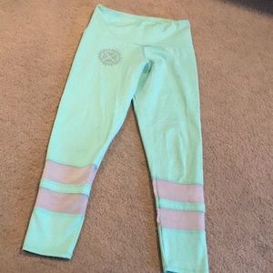 Onzie Sea-foam Green Leggings w/ cycle detail
